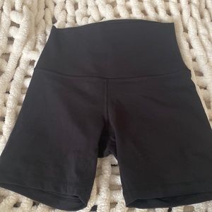 lululemon Align short 6”